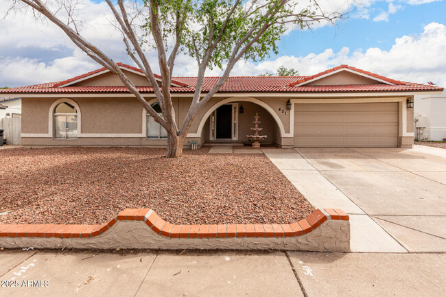 Primary Photo - 421 E San Angelo Ave