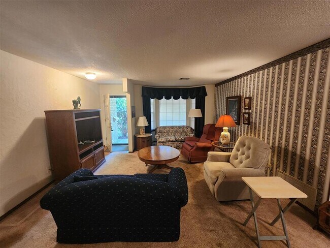 Building Photo - 1313 Whippoorwill Dr