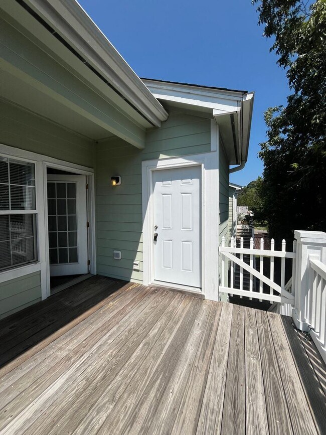 Building Photo - 2320 Wrightsville Ave