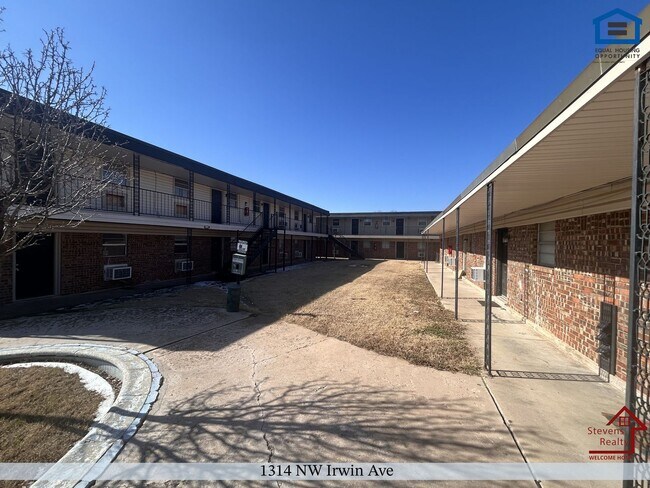 Building Photo - 1314 NW Irwin Ave