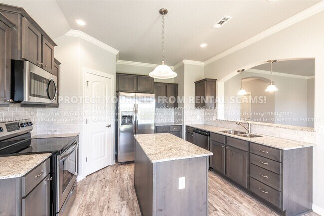 Building Photo - 4505 W Divide Dr