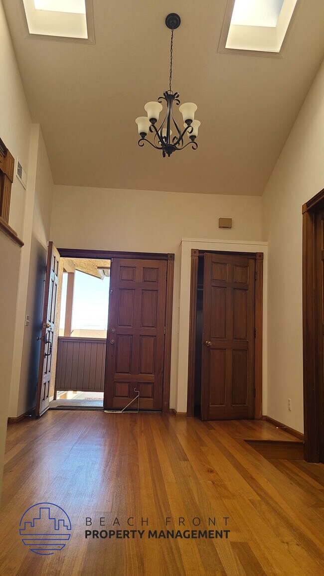 Building Photo - 11500 E 215th St