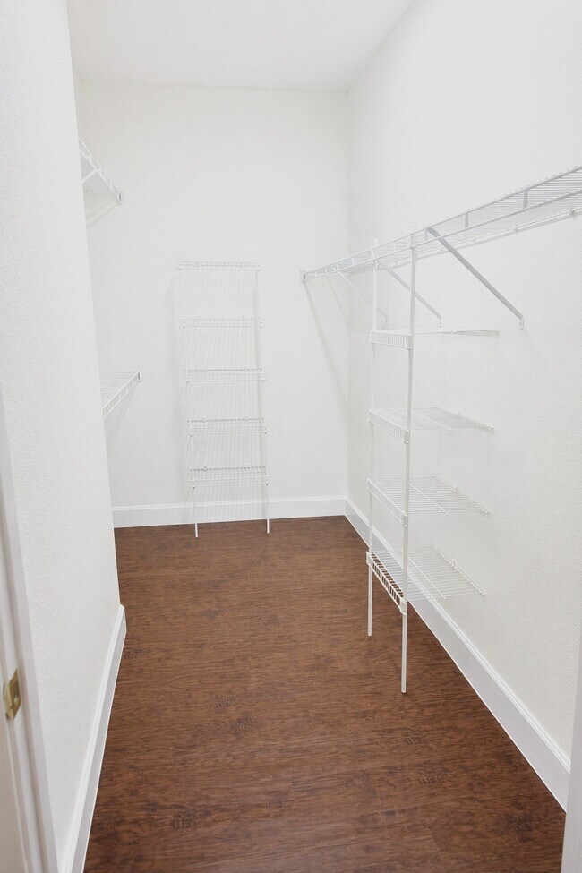 Building Photo - 3231 Allen Pkwy