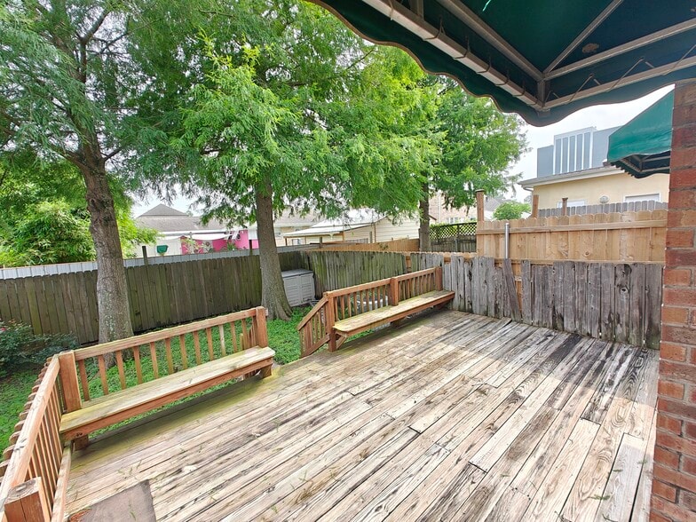 Backyard - 408 14th St