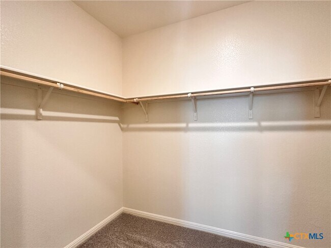 Building Photo - 124 Parrigin Cv