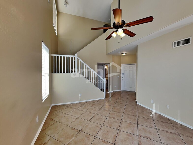 Building Photo - 1505 S 113th Dr