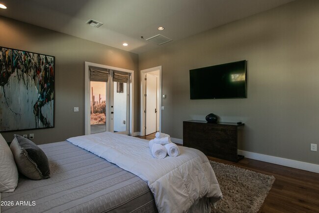 Building Photo - 4201 N Marshall Way