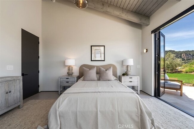 Building Photo - 3121 Old Topanga Canyon Rd