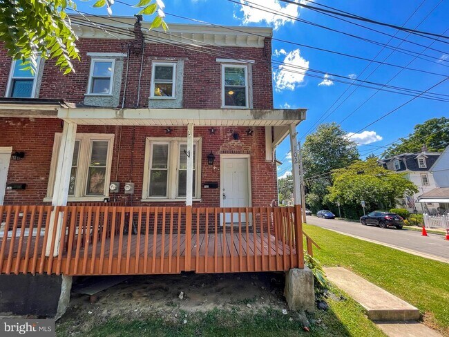 Building Photo - 102 Brookfield Terrace