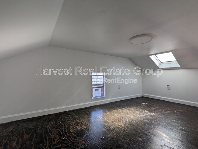 Building Photo - 2121 65th Ave