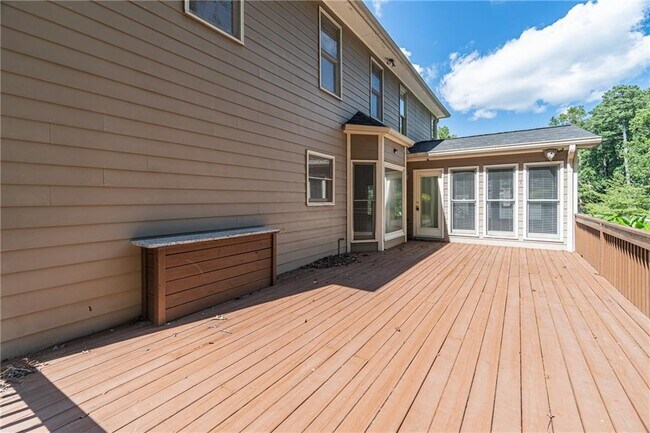 Building Photo - 5646 Nottingham Dr NW