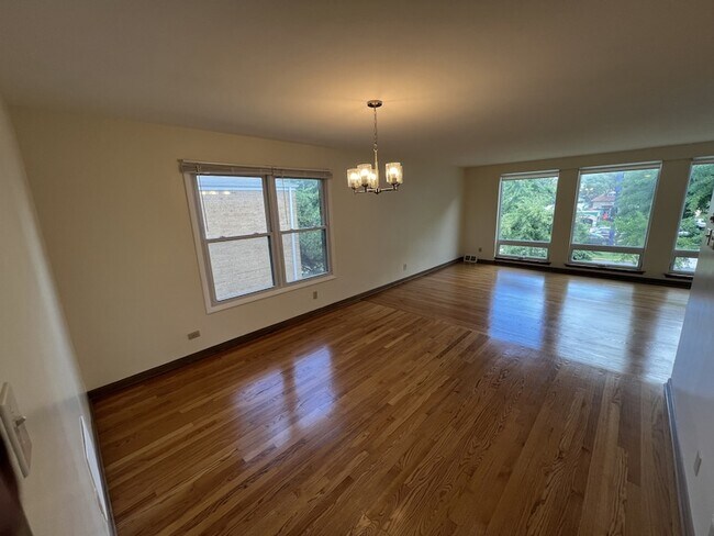 Building Photo - 3014 S Harlem Ave