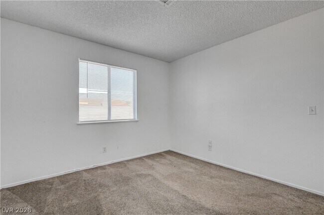 Building Photo - 707 Honeybee Ct