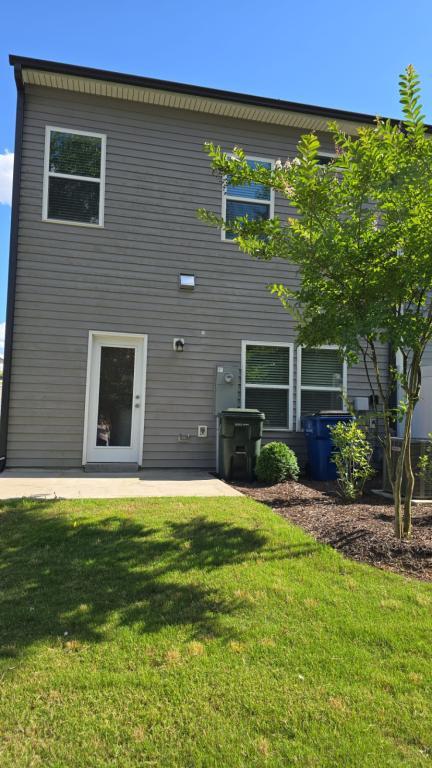 Building Photo - 3315 Oak Pass Dr