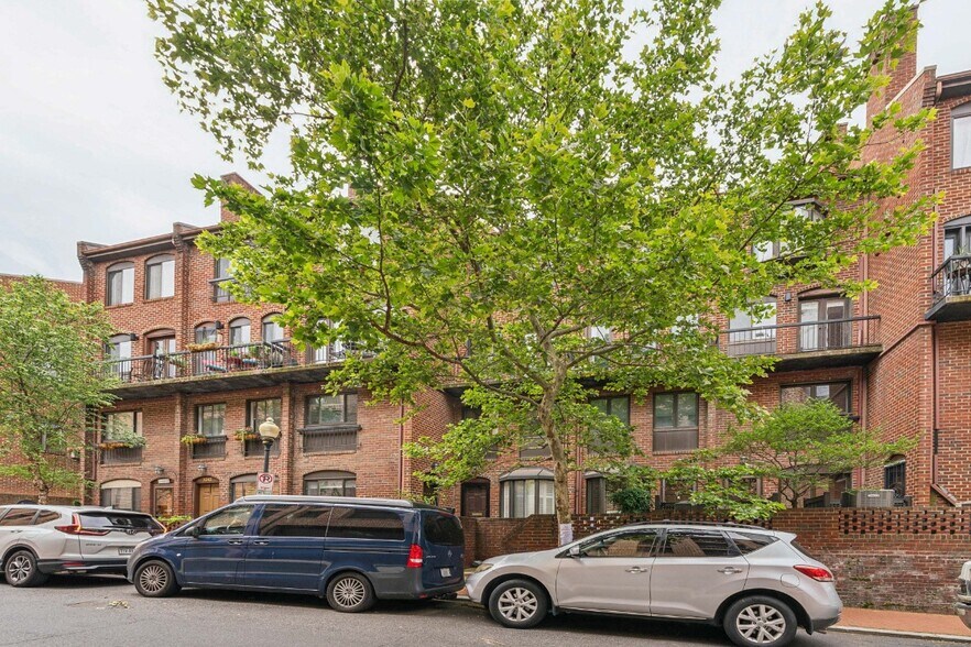 Building Photo - 3246 Grace St NW