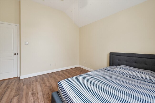 Building Photo - 14419 Manorbier Ln