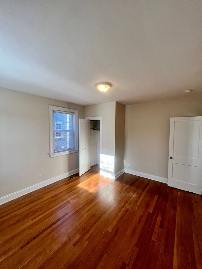 Building Photo - 4505 W Grace St