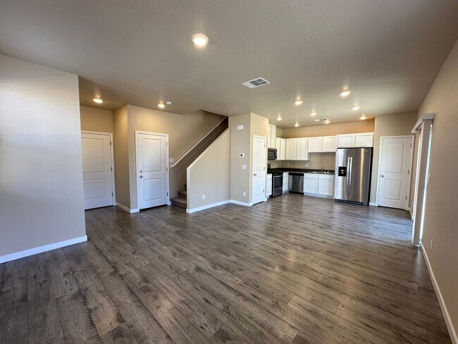 Building Photo - Adorable Lemmon Valley Townhome!