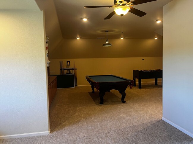 Building Photo - MORGAN HILL Expansive 6 bedroom, 4.5 bathroom home