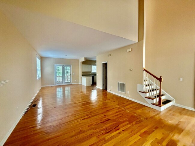 Building Photo - 27 Greenbrook Ct