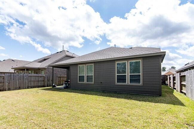 Building Photo - 9738 Birdsnest Ct