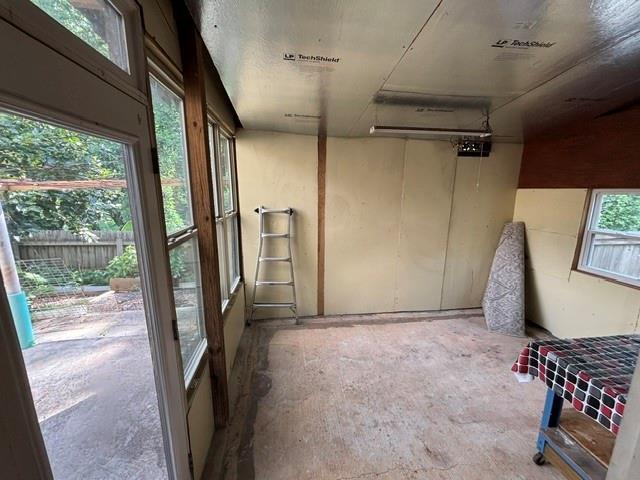 Building Photo - 2570 Trelipe Dr