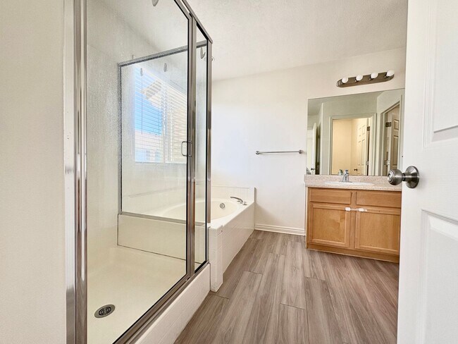Building Photo - 1553 Vivante Way