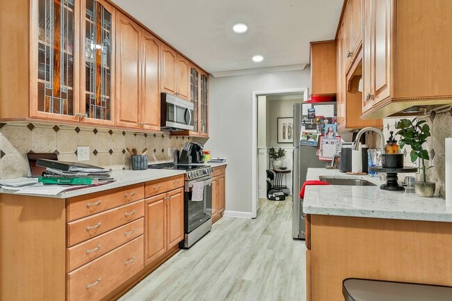 Building Photo - Renovated Peachtree City Ranch Close to Everything