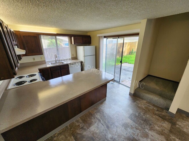 Building Photo - ***1ST MONTH'S RENT FREE PROMO***3 Bd that...