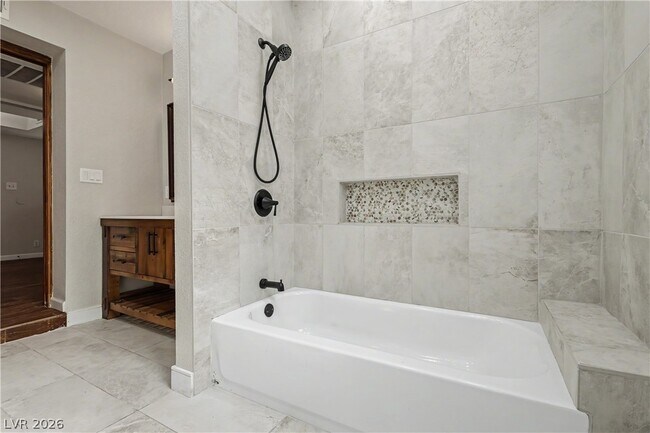 Building Photo - 6908 Kinkenon Dr