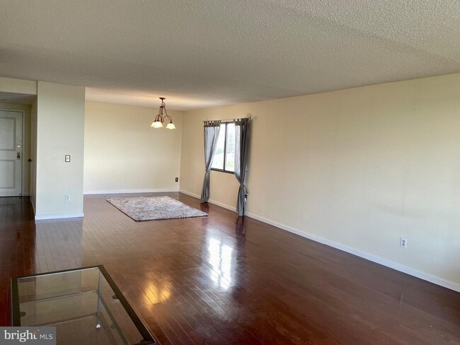 Building Photo - 6101 Edsall Rd