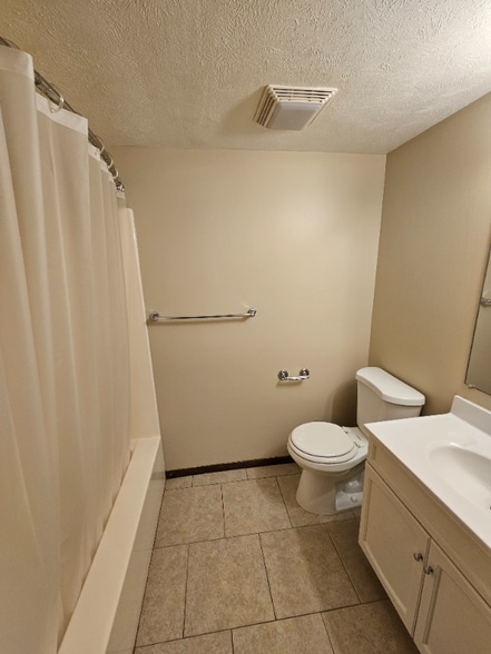 Building Photo - 1800 Knox St