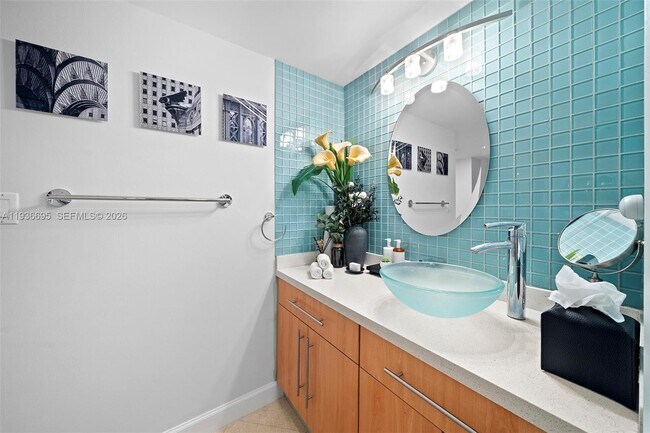 Building Photo - 2301 Collins Ave