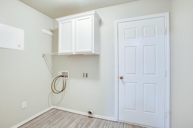 Building Photo - 6503 91st St