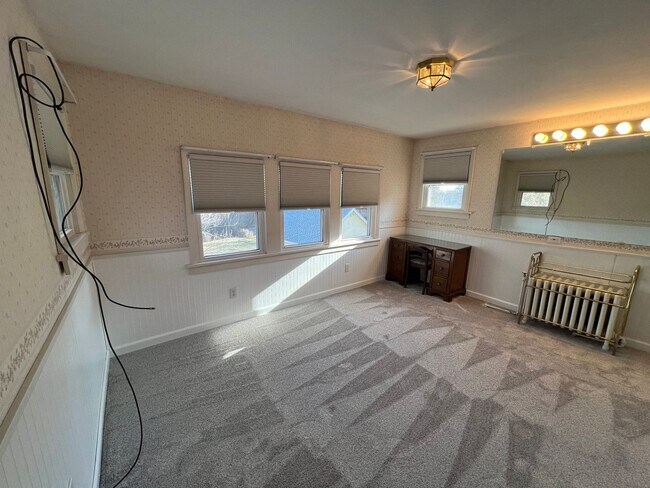 Building Photo - 3 Bedroom/2.5 Bathroom Home in Peoria for Lease