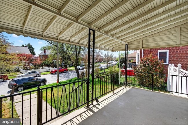 Building Photo - 1870 Yakona Rd