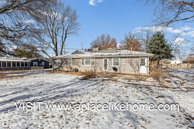 Building Photo - 515 E Sheridan St