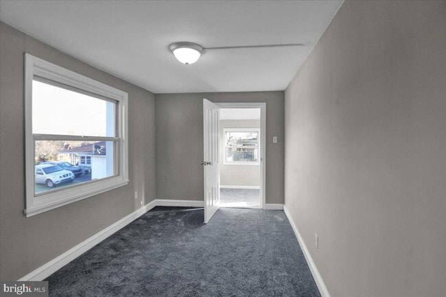 Building Photo - 834 N 5th St