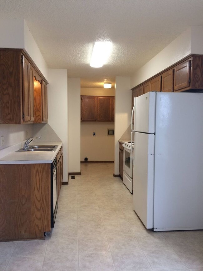Building Photo - 3 Bedroom Ranch Nixa-Available to view now
