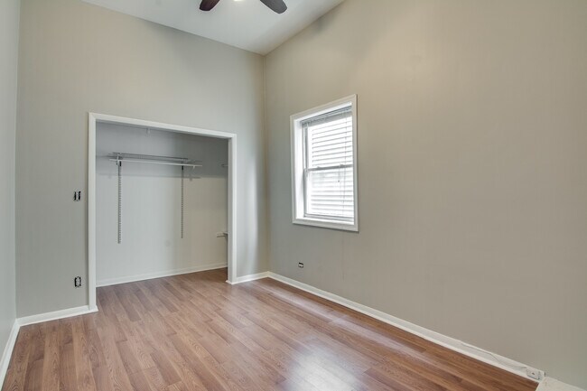 Building Photo - 1825 N Kedzie Ave