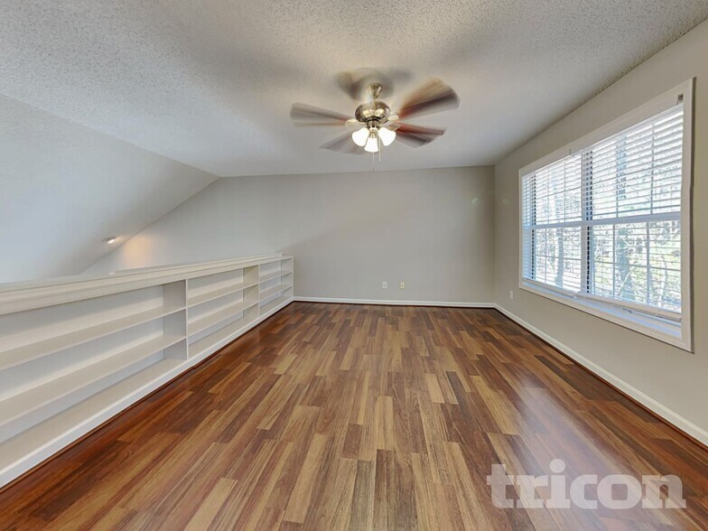 Building Photo - 341 Chase Marion Way