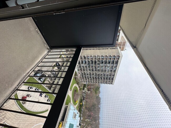 Building Photo - 150-38 Union Tpke Un