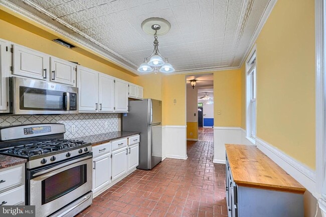 Building Photo - 1419 Battery Ave