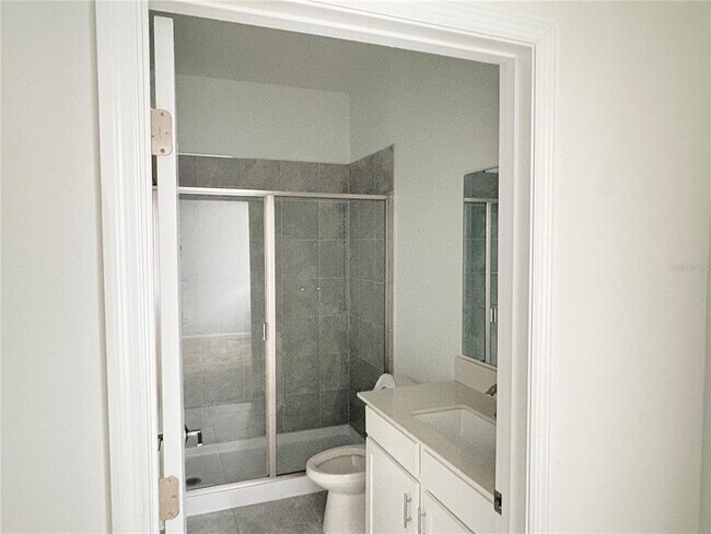 Building Photo - 121 Aces High Ln