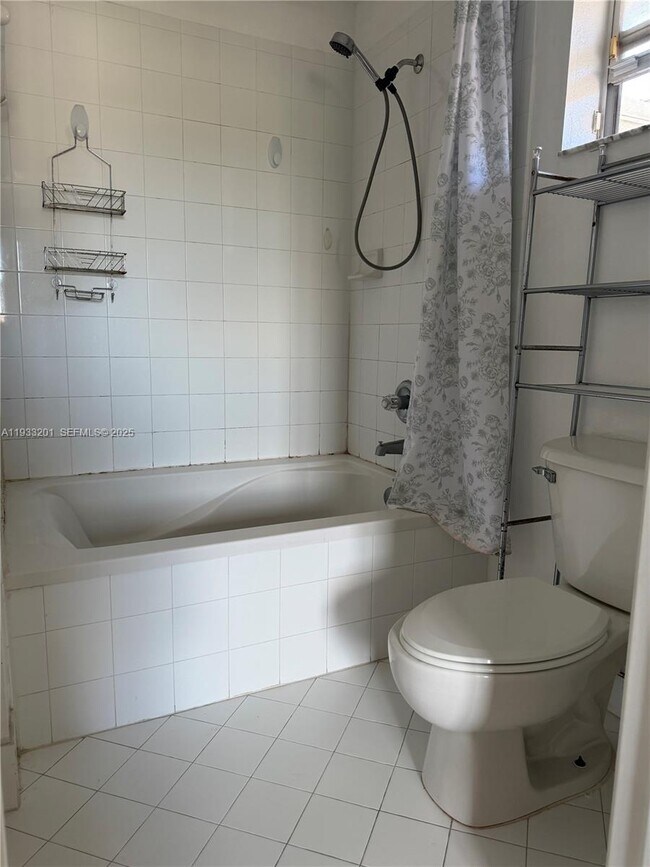 Building Photo - 8854 W Flagler St