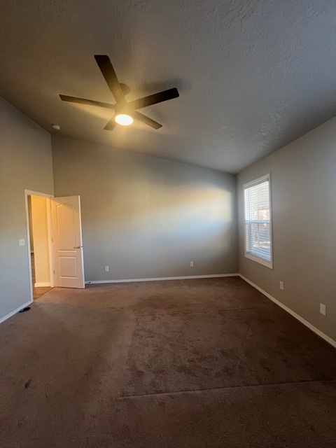 Building Photo - 4 Bed 2 Bath in Nampa!