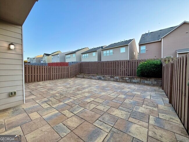 Building Photo - 5115 Breezewood Cir