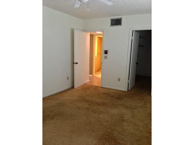 Building Photo - 10762 La Placida Dr