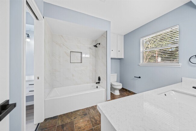 Building Photo - 5314 Lodge Creek Dr