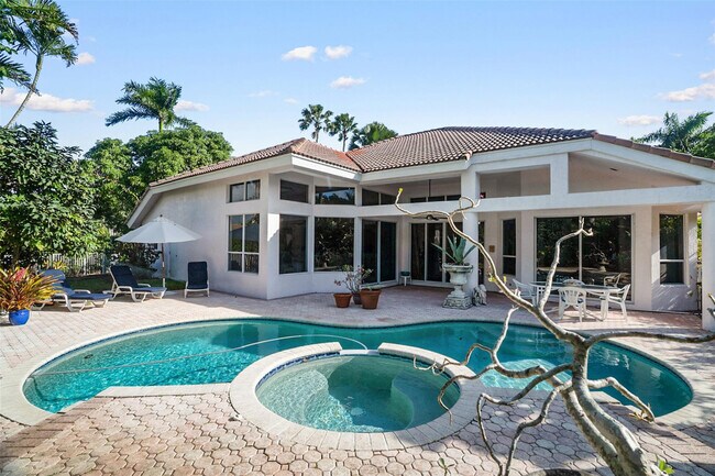 Building Photo - 1012 SW 156th Ave